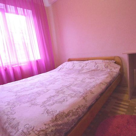 Guest House Otradny For 3 Rooms Kiev Dış mekan fotoğraf