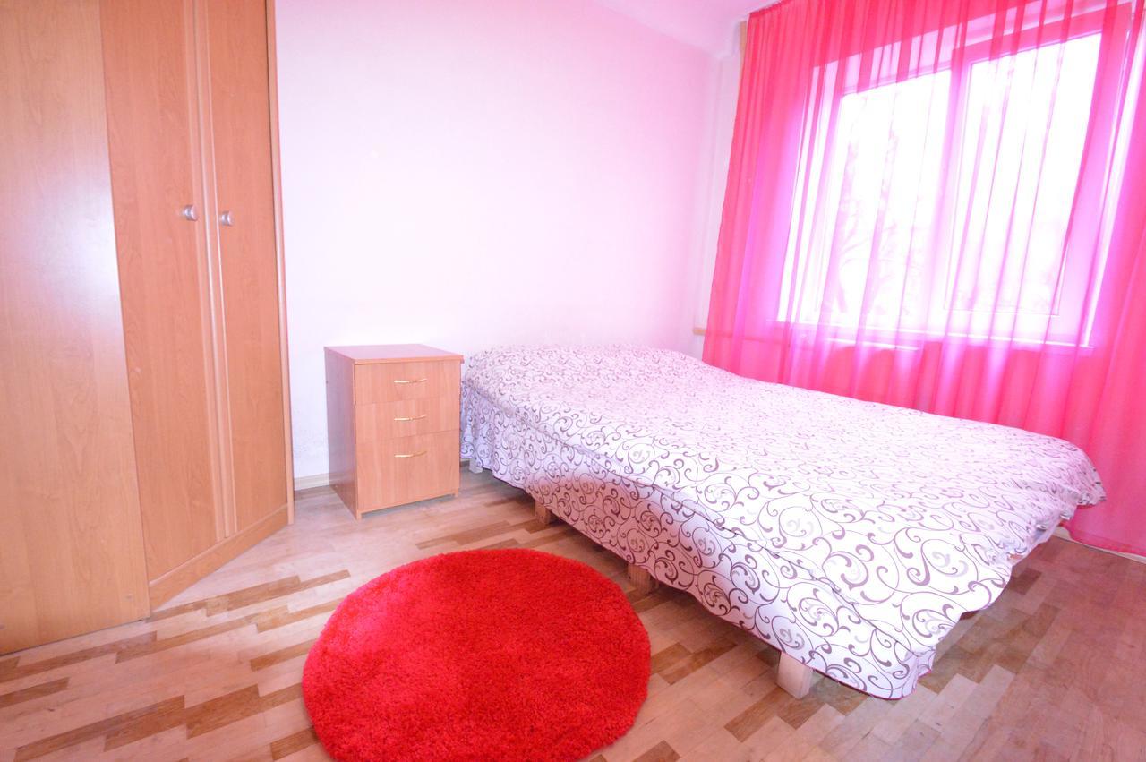 Guest House Otradny For 3 Rooms Kiev Dış mekan fotoğraf