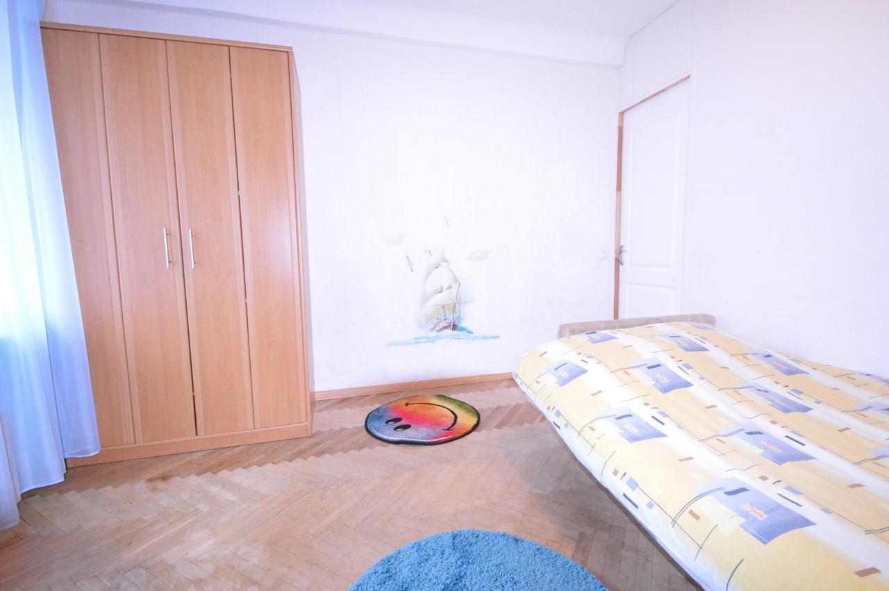 Guest House Otradny For 3 Rooms Kiev Dış mekan fotoğraf